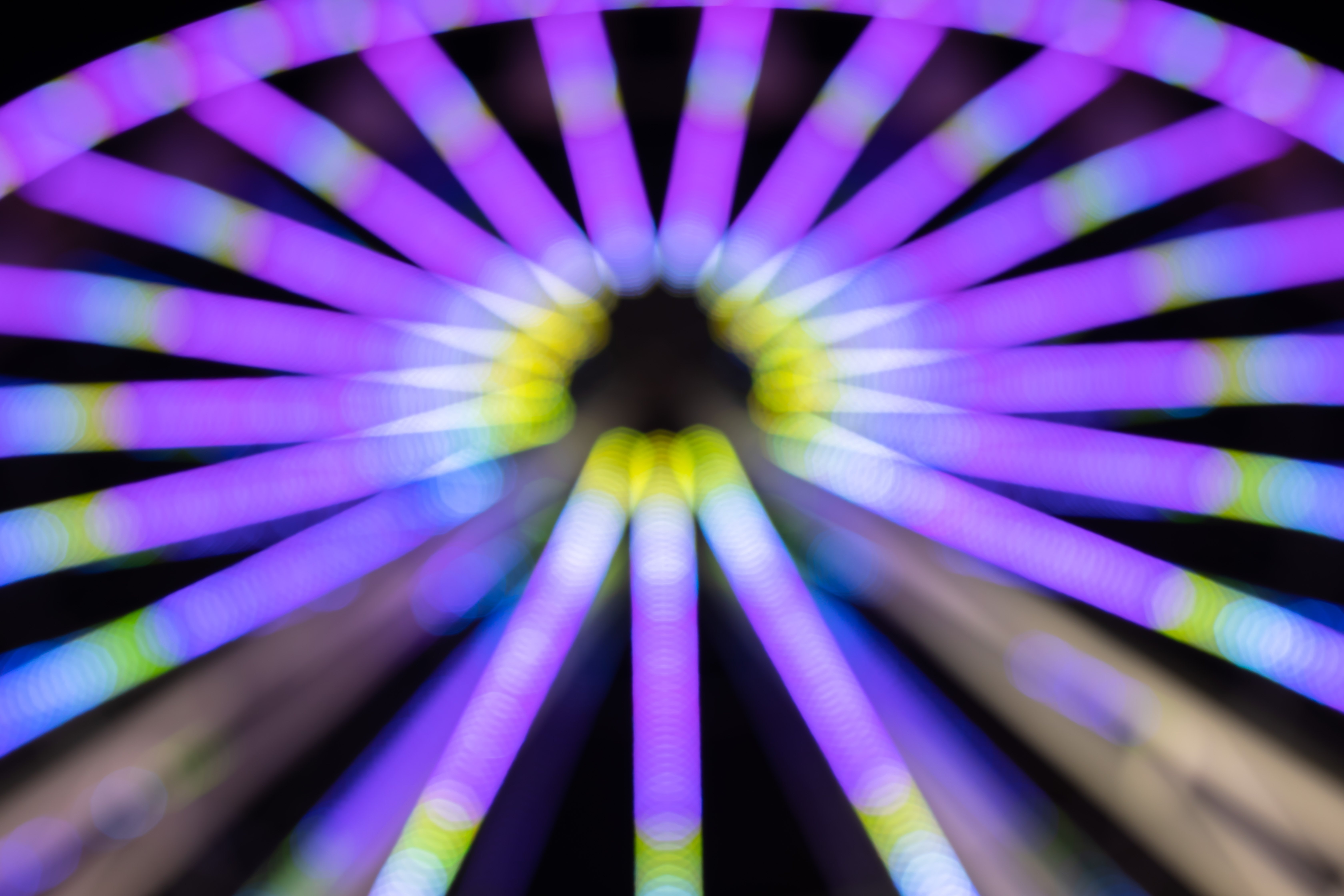 kaboompics_ferris-wheel-bokeh-15142